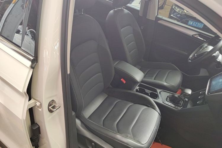Used Volkswagen Tiguan L 2021 280TSI Automatic Two-Wheel Drive Smart Edition Right Front Seat