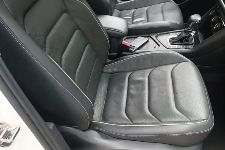 Used Volkswagen Tiguan L 2021 330TSI Automatic Two-Wheel Drive R-Line Flagship Edition Right Front Seat