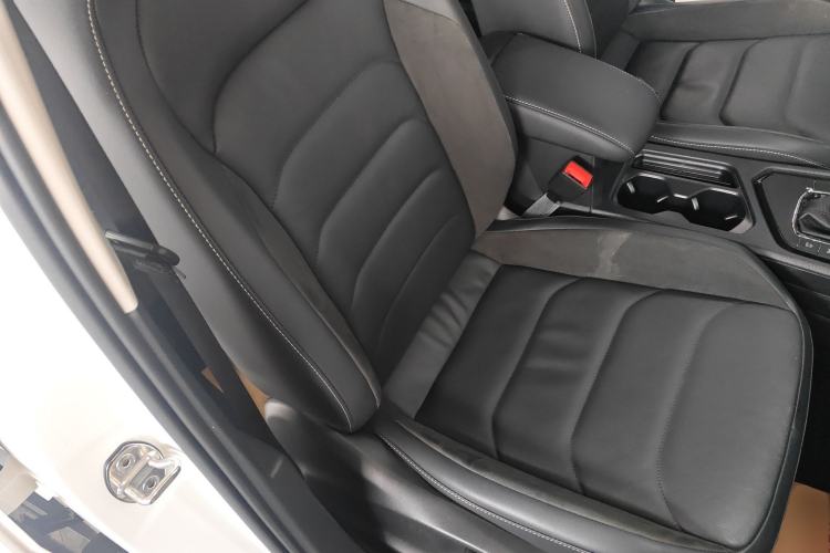 Used Volkswagen Tiguan L 2021 330TSI Automatic Two-Wheel Drive R-Line Enhanced Edition Right Front Seat