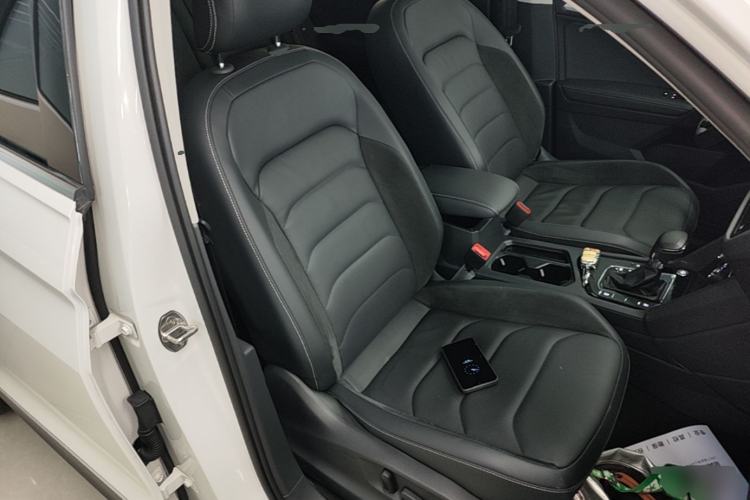 Used Volkswagen Tiguan L 2021 330TSI Automatic Two-Wheel Drive Smart Edition Right Front Seat