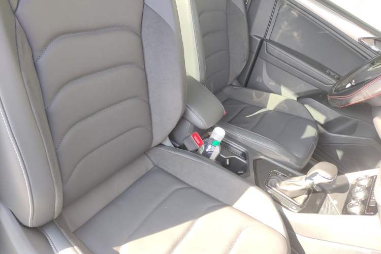 Used Volkswagen Tiguan L 2021 330TSI Automatic Two-Wheel Drive Smart Edition Right Front Seat