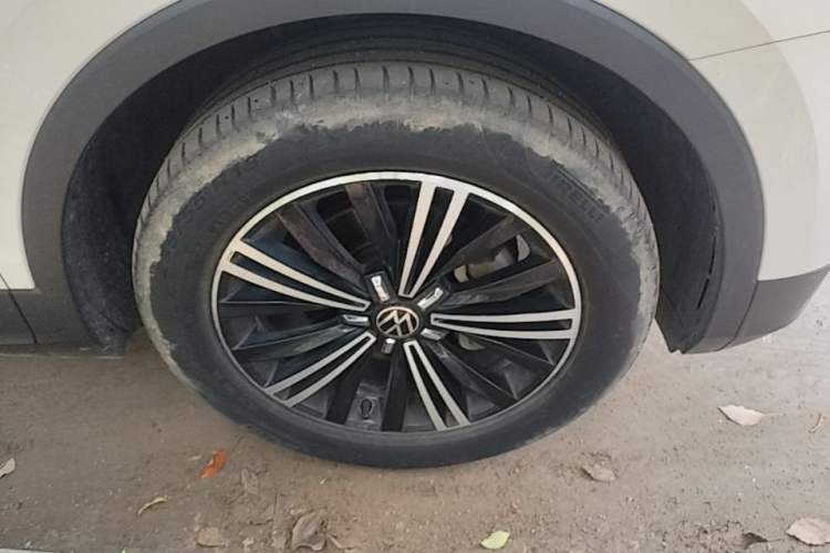Used Volkswagen Tiguan L 2021 330TSI Automatic Two-Wheel Drive Smart Edition Right Front Wheel Hub
