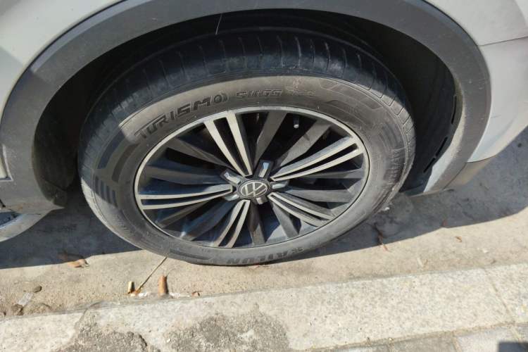 Used Volkswagen Tiguan L 2021 280TSI Automatic Two-Wheel Drive Smart Edition Right Front Wheel Hub