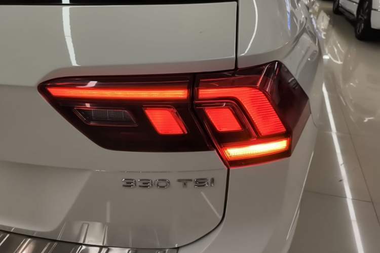 Used Volkswagen Tiguan L 2021 330TSI Automatic Two-Wheel Drive Smart Edition Right Rear Taillight