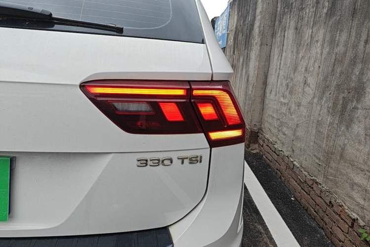 Used Volkswagen Tiguan L 2021 330TSI Automatic Two-Wheel Drive Smart Edition Right Rear Taillight