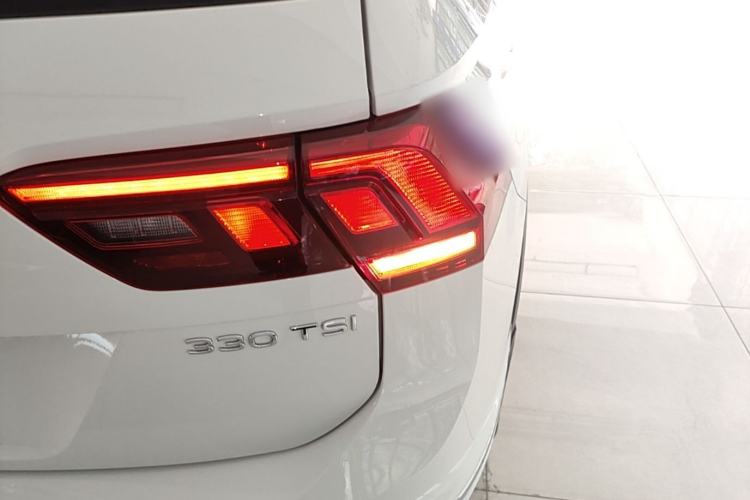 Used Volkswagen Tiguan L 2021 330TSI Automatic Two-Wheel Drive R-Line Enhanced Edition Right Rear Taillight