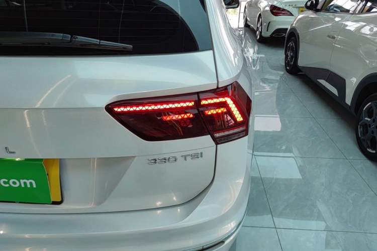 Used Volkswagen Tiguan L 2021 330TSI Automatic Two-Wheel Drive R-Line Flagship Edition Right Rear Taillight