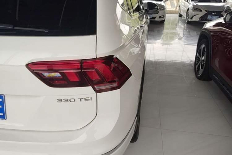 Used Volkswagen Tiguan L 2021 330TSI Automatic Two-Wheel Drive R-Line Enhanced Edition Right Rear Taillight