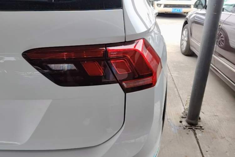 Used Volkswagen Tiguan L 2021 330TSI Automatic Two-Wheel Drive R-Line Enhanced Edition Right Rear Taillight