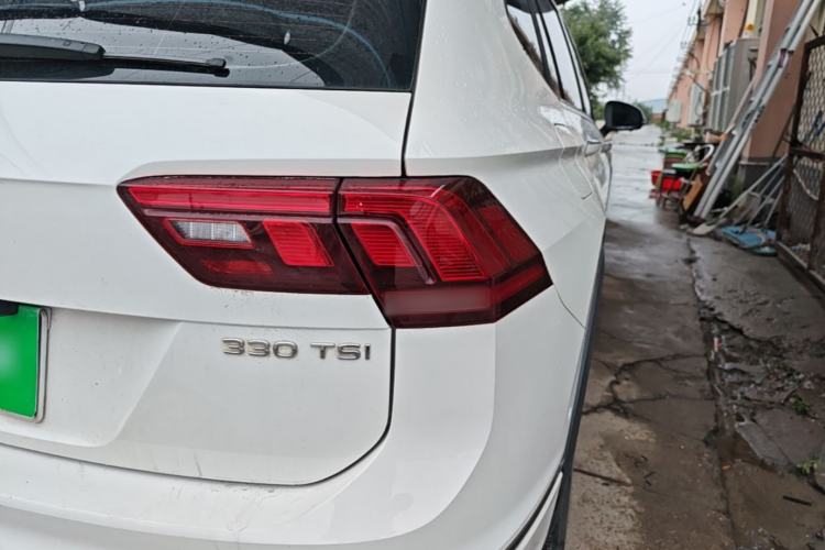 Used Volkswagen Tiguan L 2021 330TSI Automatic Two-Wheel Drive R-Line Enhanced Edition Right Rear Taillight