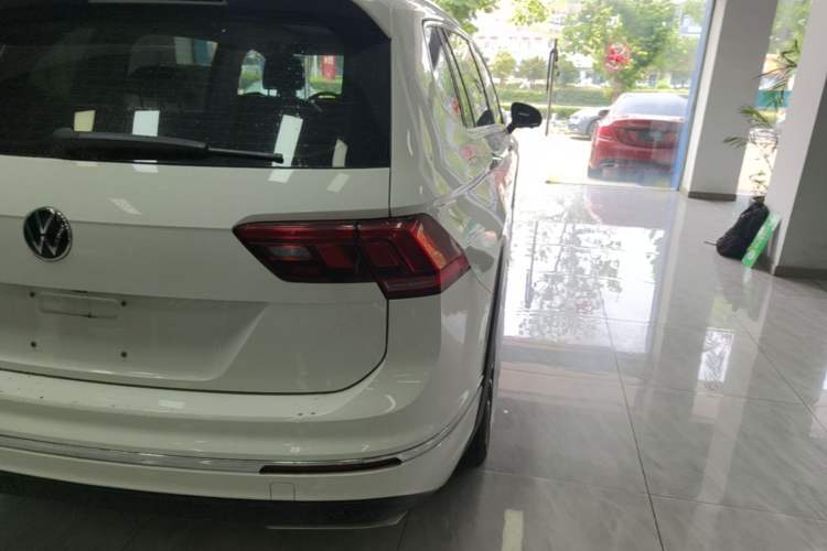 Used Volkswagen Tiguan L 2021 330TSI Automatic Two-Wheel Drive R-Line Enhanced Edition Right Rear Taillight
