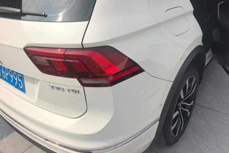Used Volkswagen Tiguan L 2021 330TSI Automatic Two-Wheel Drive R-Line Enhanced Edition Right Rear Taillight