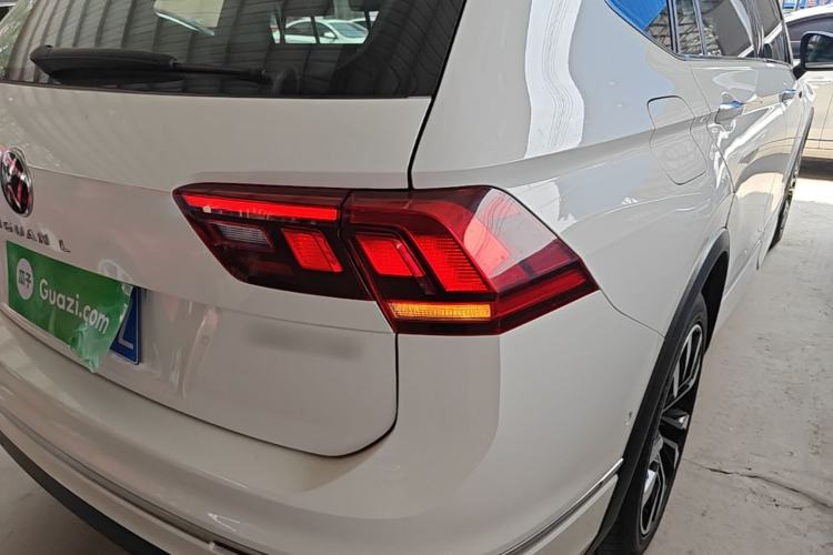 Used Volkswagen Tiguan L 2021 330TSI Automatic Two-Wheel Drive R-Line Enhanced Edition Right Rear Taillight