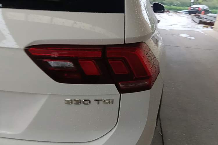Used Volkswagen Tiguan L 2021 330TSI Automatic Two-Wheel Drive R-Line Enhanced Edition Right Rear Taillight