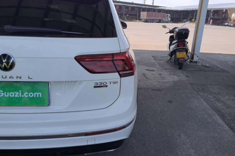 Used Volkswagen Tiguan L 2021 330TSI Automatic Two-Wheel Drive R-Line Flagship Edition Right Rear Taillight