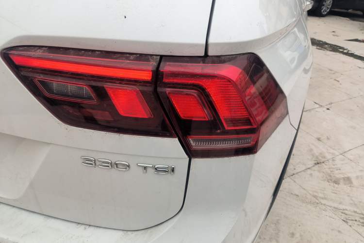 Used Volkswagen Tiguan L 2021 330TSI Automatic Two-Wheel Drive R-Line Enhanced Edition Right Rear Taillight