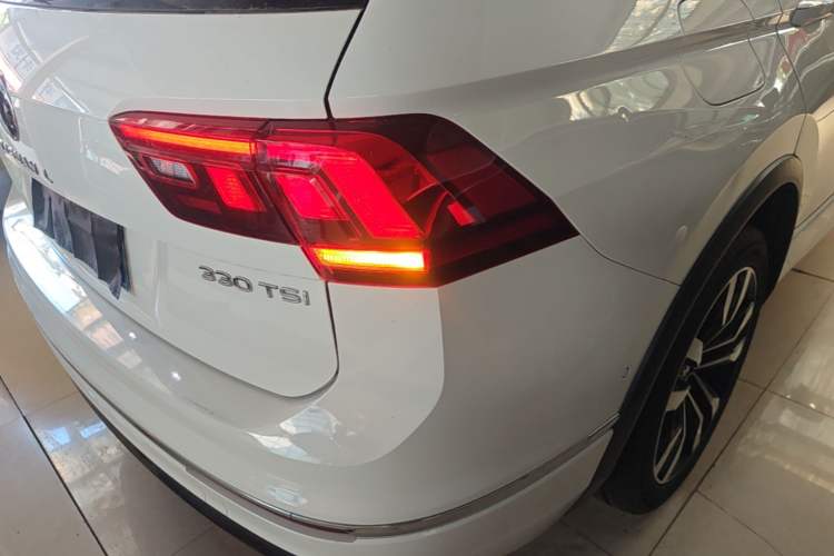 Used Volkswagen Tiguan L 2021 330TSI Automatic Two-Wheel Drive R-Line Enhanced Edition Right Rear Taillight