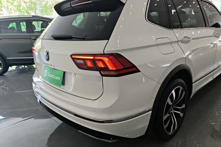 Used Volkswagen Tiguan L 2021 330TSI Automatic Two-Wheel Drive R-Line Enhanced Edition Right Rear Taillight