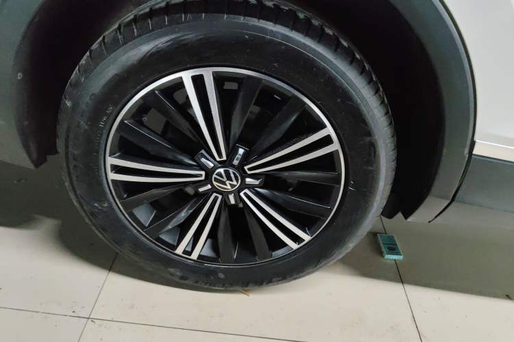 Used Volkswagen Tiguan L 2021 330TSI Automatic Two-Wheel Drive Smart Edition Right Rear Wheel Hub