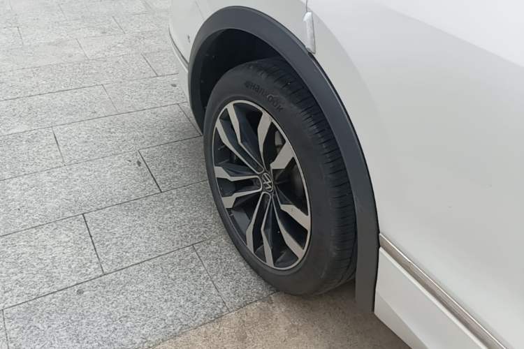 Used Volkswagen Tiguan L 2021 330TSI Automatic Two-Wheel Drive R-Line Flagship Edition Right Rear Wheel Hub