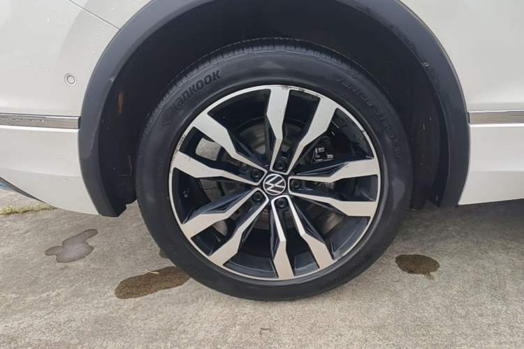 Used Volkswagen Tiguan L 2021 330TSI Automatic Two-Wheel Drive R-Line Enhanced Edition Right Rear Wheel Hub