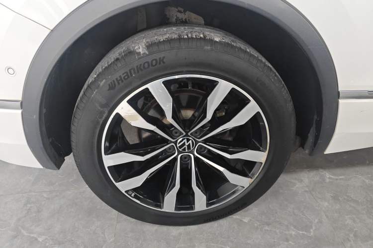 Used Volkswagen Tiguan L 2021 330TSI Automatic Two-Wheel Drive R-Line Enhanced Edition Right Rear Wheel Hub