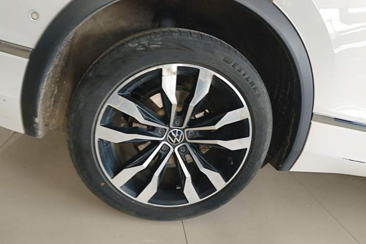 Used Volkswagen Tiguan L 2021 330TSI Automatic Two-Wheel Drive R-Line Enhanced Edition Right Rear Wheel Hub
