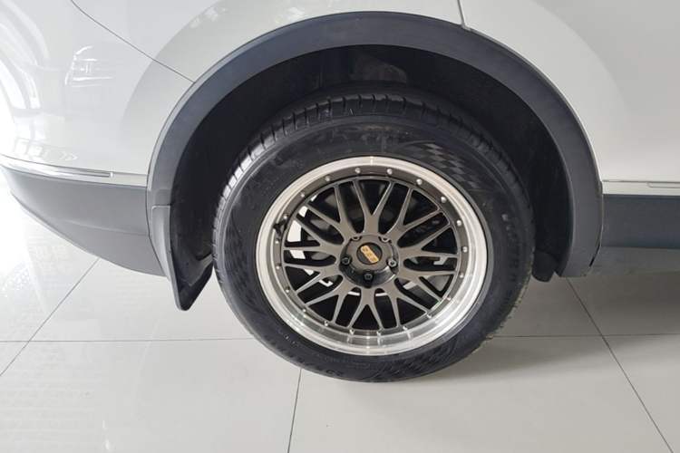 Used Volkswagen Tiguan L 2021 330TSI Automatic Two-Wheel Drive Smart Edition Right Rear Wheel Hub