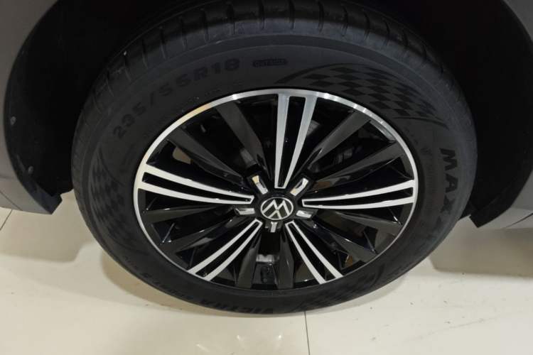 Used Volkswagen Tiguan L 2021 330TSI Automatic Two-Wheel Drive Smart Edition Right Rear Wheel Hub