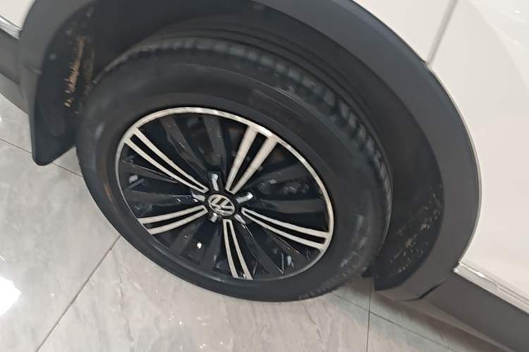 Used Volkswagen Tiguan L 2021 330TSI Automatic Two-Wheel Drive Smart Edition Right Rear Wheel Hub