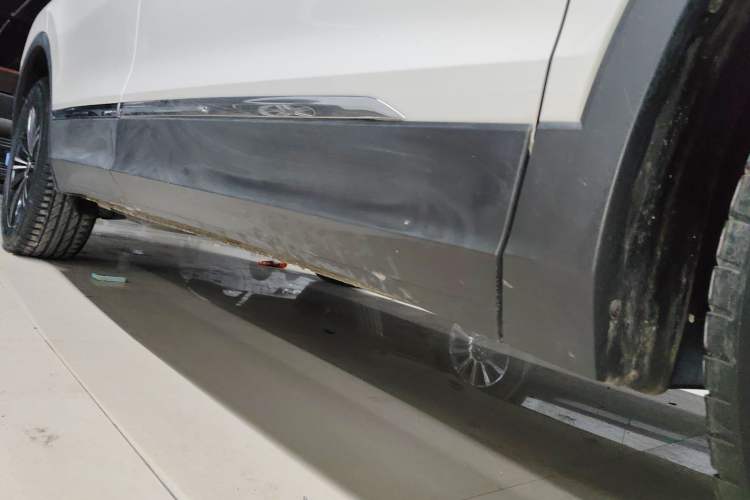 Used Volkswagen Tiguan L 2021 330TSI Automatic Two-Wheel Drive Smart Edition Right Side Sill