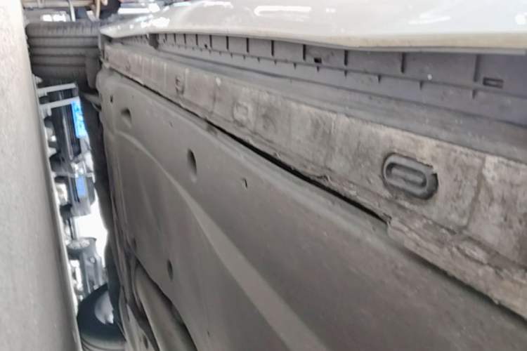 Used Volkswagen Tiguan L 2021 330TSI Automatic Two-Wheel Drive R-Line Enhanced Edition Right Side Sill