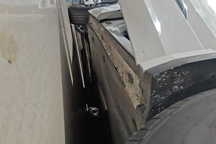 Used Volkswagen Tiguan L 2021 330TSI Automatic Two-Wheel Drive R-Line Enhanced Edition Right Side Sill