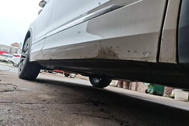 Used Volkswagen Tiguan L 2021 330TSI Automatic Two-Wheel Drive R-Line Enhanced Edition Right Side Sill