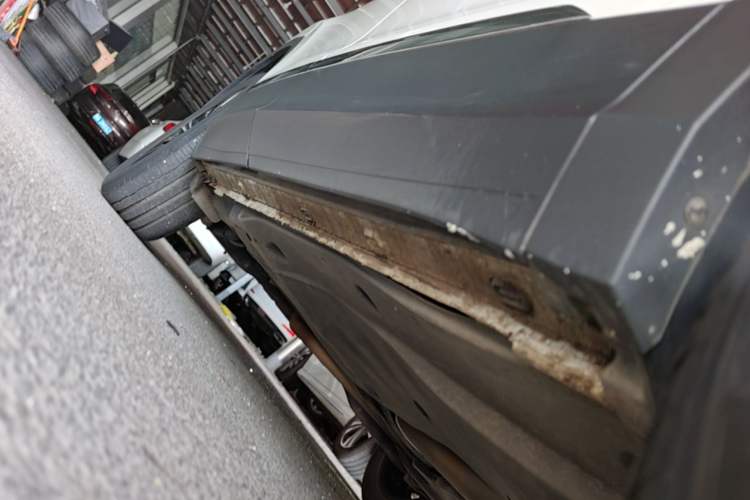 Used Volkswagen Tiguan L 2021 330TSI Automatic Two-Wheel Drive Smart Edition Right Side Sill