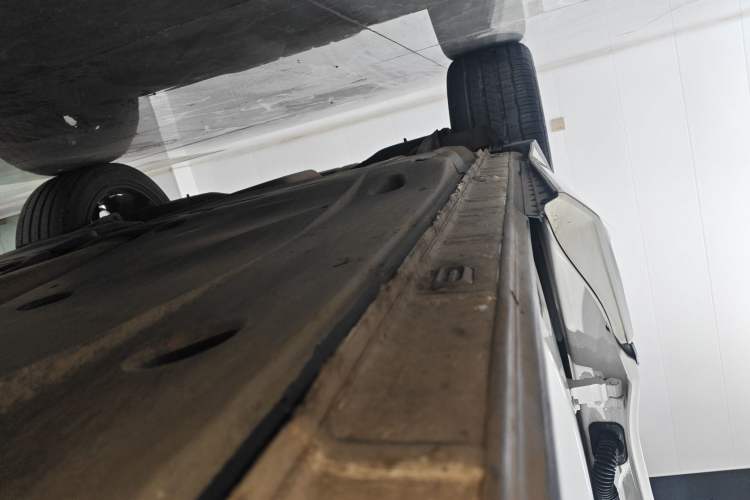 Used Volkswagen Tiguan L 2021 330TSI Automatic Two-Wheel Drive R-Line Enhanced Edition Right Side Sill