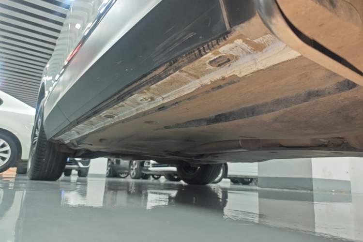 Used Volkswagen Tiguan L 2021 330TSI Automatic Two-Wheel Drive Smart Edition Right Side Sill