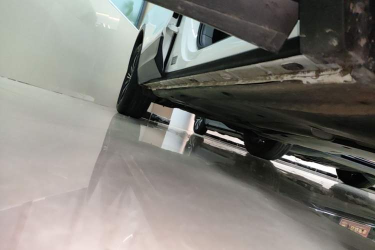 Used Volkswagen Tiguan L 2021 330TSI Automatic Two-Wheel Drive Smart Edition Right Side Sill