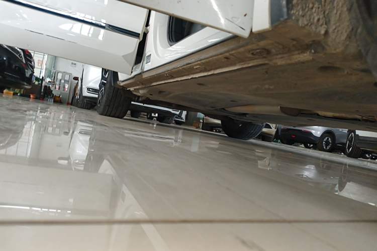 Used Volkswagen Tiguan L 2021 330TSI Automatic Two-Wheel Drive R-Line Enhanced Edition Right Side Sill