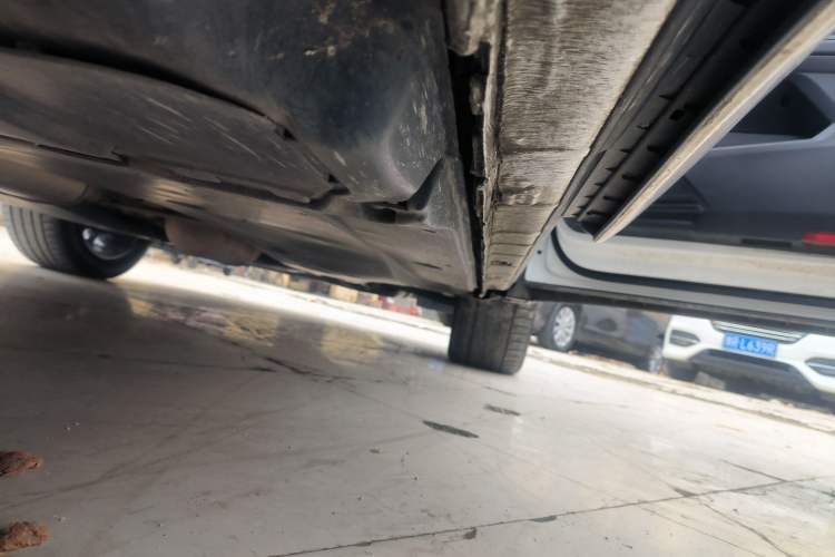 Used Volkswagen Tiguan L 2021 330TSI Automatic Two-Wheel Drive R-Line Enhanced Edition Right Side Sill