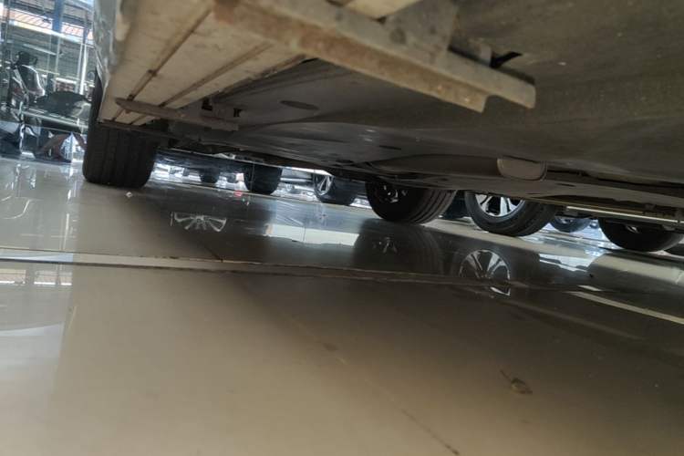 Used Volkswagen Tiguan L 2021 330TSI Automatic Two-Wheel Drive R-Line Enhanced Edition Right Side Sill