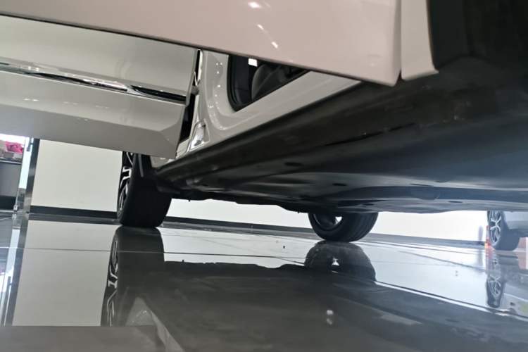 Used Volkswagen Tiguan L 2021 330TSI Automatic Two-Wheel Drive R-Line Enhanced Edition Right Side Sill