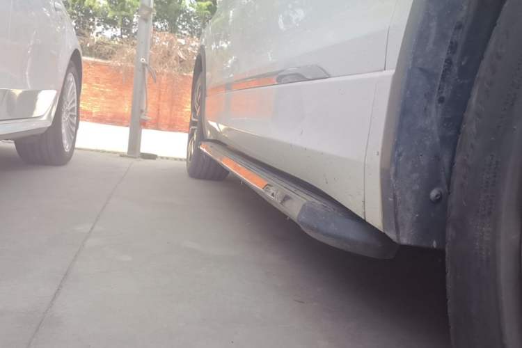 Used Volkswagen Tiguan L 2021 330TSI Automatic Two-Wheel Drive R-Line Enhanced Edition Right Side Sill