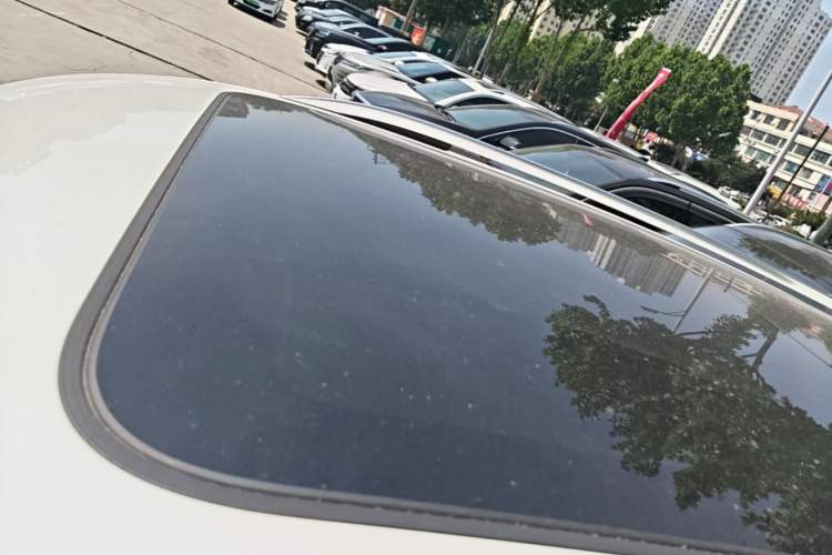 Used Volkswagen Tiguan L 2021 330TSI Automatic Two-Wheel Drive R-Line Enhanced Edition Roof
