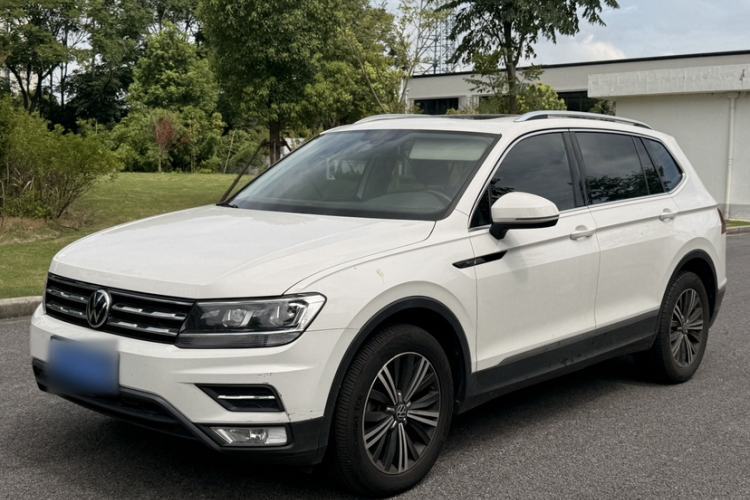 Used Volkswagen Tiguan L 2021 330TSI Automatic Two-Wheel Drive Smart Edition Guazi used car, China used car export, Used car for sale, Used  cars, Cheapest cars for sale