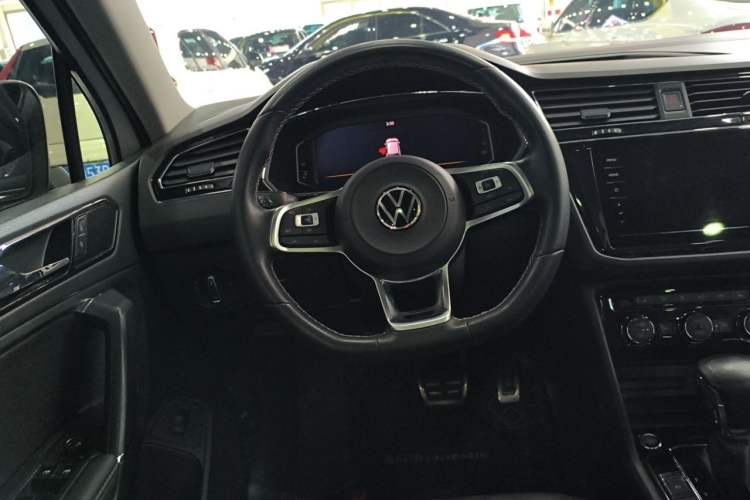 Used Volkswagen Tiguan L 2021 330TSI Automatic Two-Wheel Drive R-Line Flagship Edition Steering Wheel