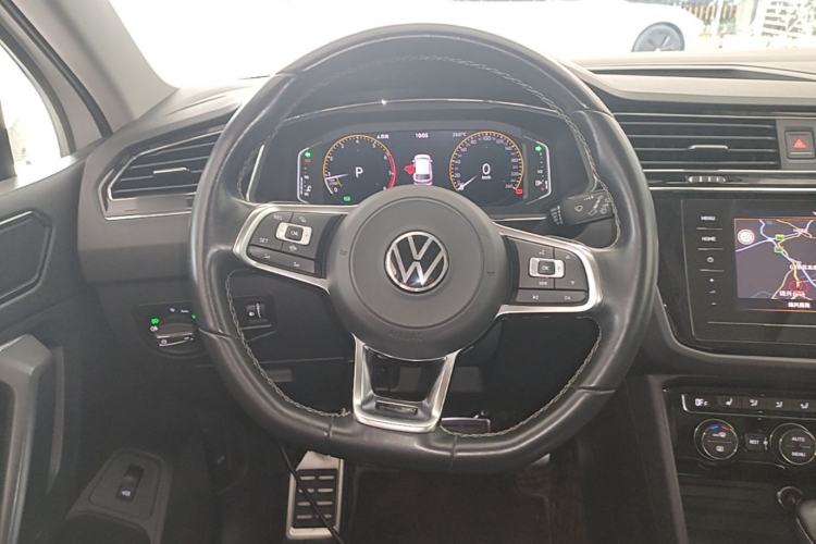 Used Volkswagen Tiguan L 2021 330TSI Automatic Two-Wheel Drive R-Line Enhanced Edition Steering Wheel