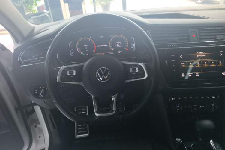 Used Volkswagen Tiguan L 2021 330TSI Automatic Two-Wheel Drive R-Line Enhanced Edition Steering Wheel