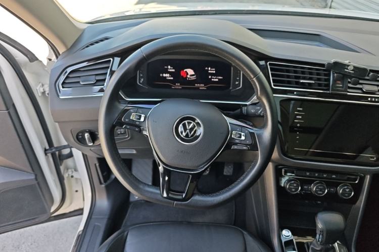 Used Volkswagen Tiguan L 2021 330TSI Automatic Two-Wheel Drive Smart Edition Steering Wheel