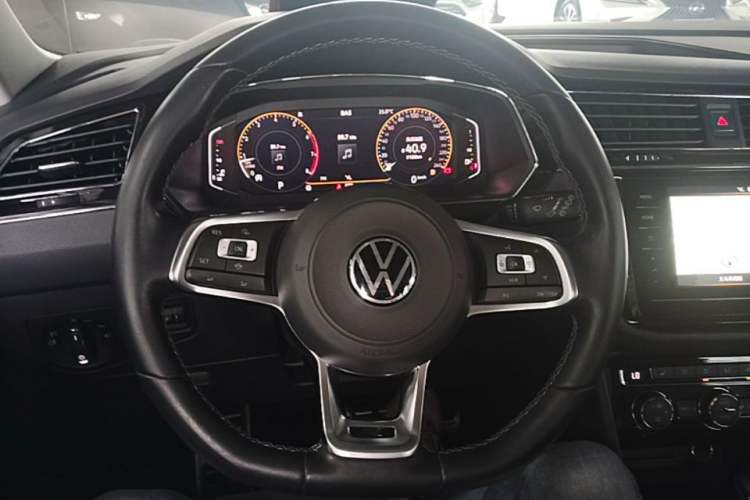 Used Volkswagen Tiguan L 2021 330TSI Automatic Two-Wheel Drive R-Line Enhanced Edition Steering Wheel